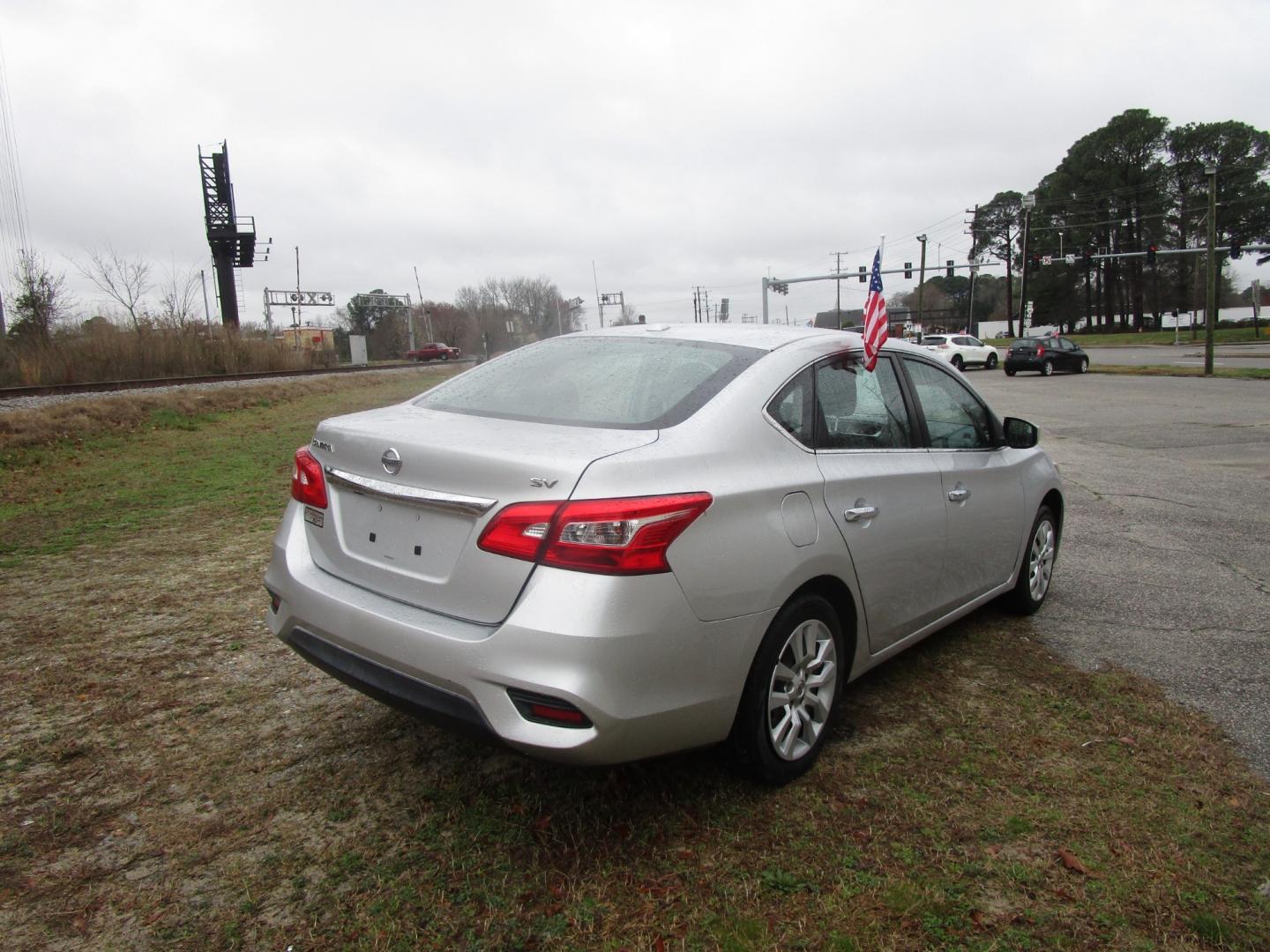 2017 Silver Nissan Sentra (3N1AB7AP6HY) , located at 2553 Airline Blvd, Portsmouth, VA, 23701, (757) 488-8331, 36.813889, -76.357597 - Down Payment: $999 Weekly Payment: $100 APR: 23.9% Repayment Terms: 42 Months ***CALL ELIZABETH SMITH - DIRECTOR OF MARKETING @ 757-488-8331 TO SCHEDULE YOUR APPOINTMENT TODAY AND GET PRE-APPROVED RIGHT OVER THE PHONE*** - Photo#5